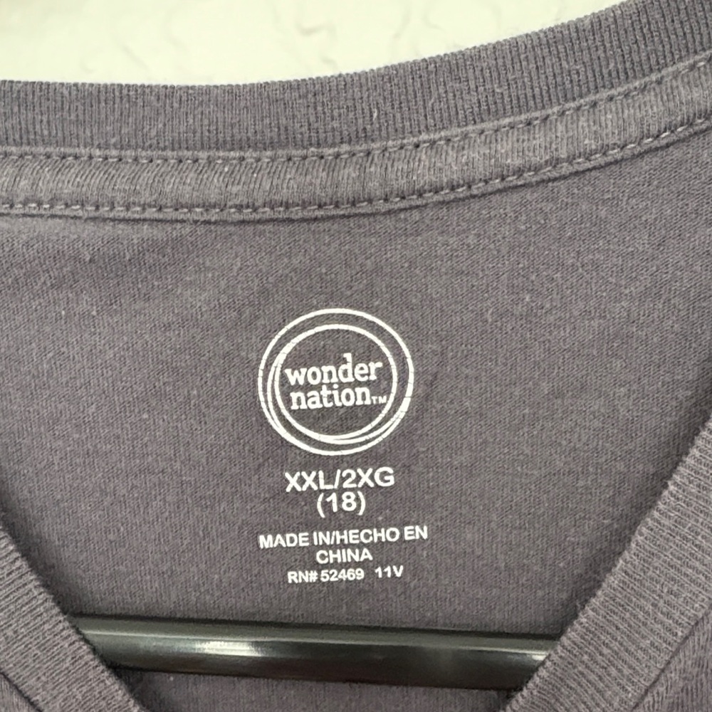 Wonder Nation Gray Tee - Picture 2 of 4